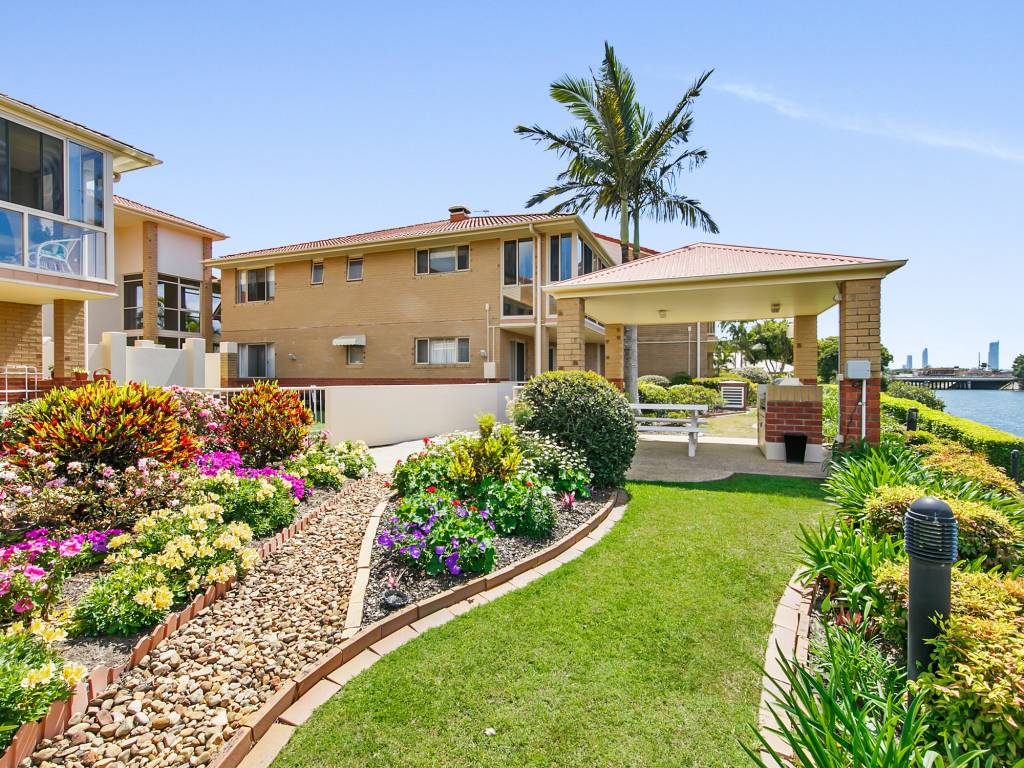 http://Cypress%20Gardens%20Retirement%20Living